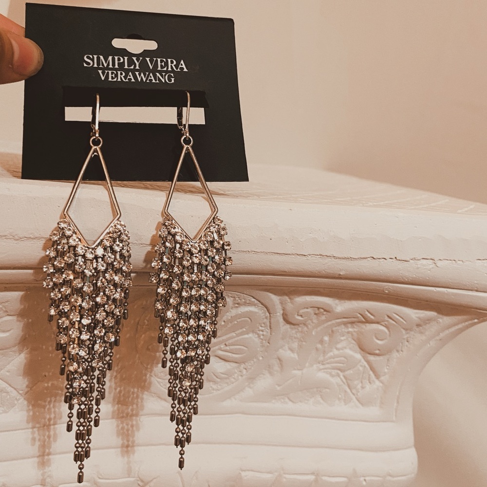 VERA WANG CHANDELIER EARRINGS 😍😍✨🌿